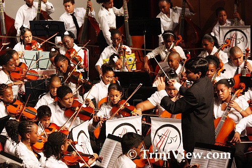 Sameer Alladin directs the TTYP Junior Orchestra