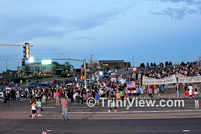 Crowd at Sable Boulevard - a site of a makeshift memorial